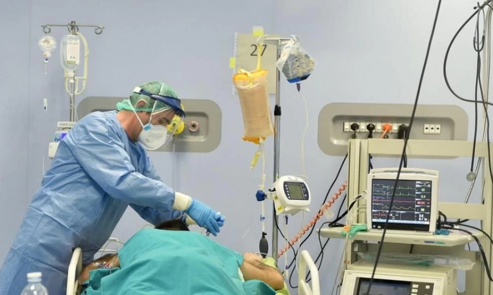 Κορονοϊός: Κατέληξε 93χρονος στο "Παπανικολάου" - Συνολικά 240 οι νεκροί